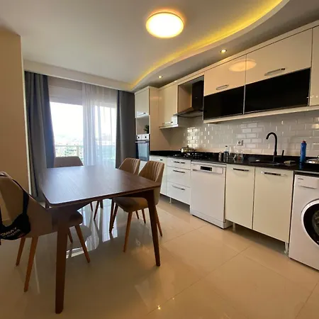 Four-bedroom By The Sea Daire Alanya