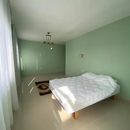 Four-bedroom By The Sea Апартаменты *